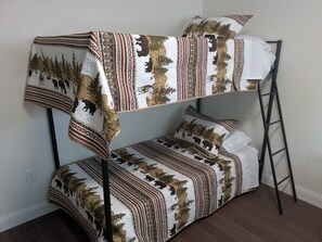 WiFi, bed sheets