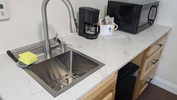 Microwave, coffee/tea maker