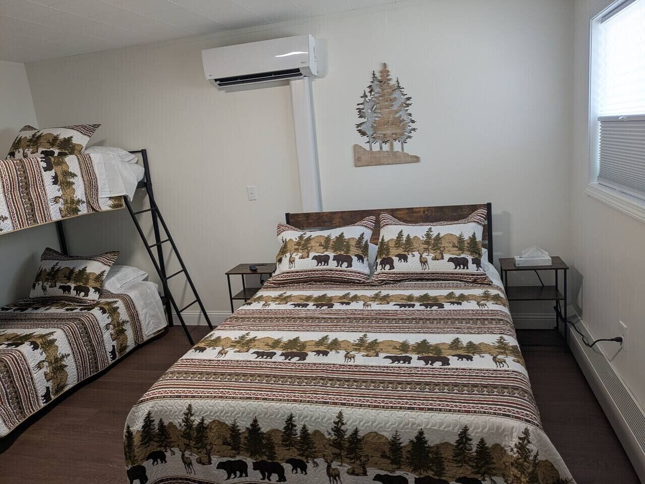 Free WiFi, bed sheets