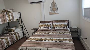 Free WiFi, bed sheets