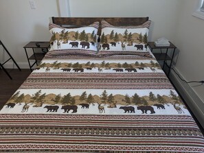 WiFi (無料)、ベッドシーツ