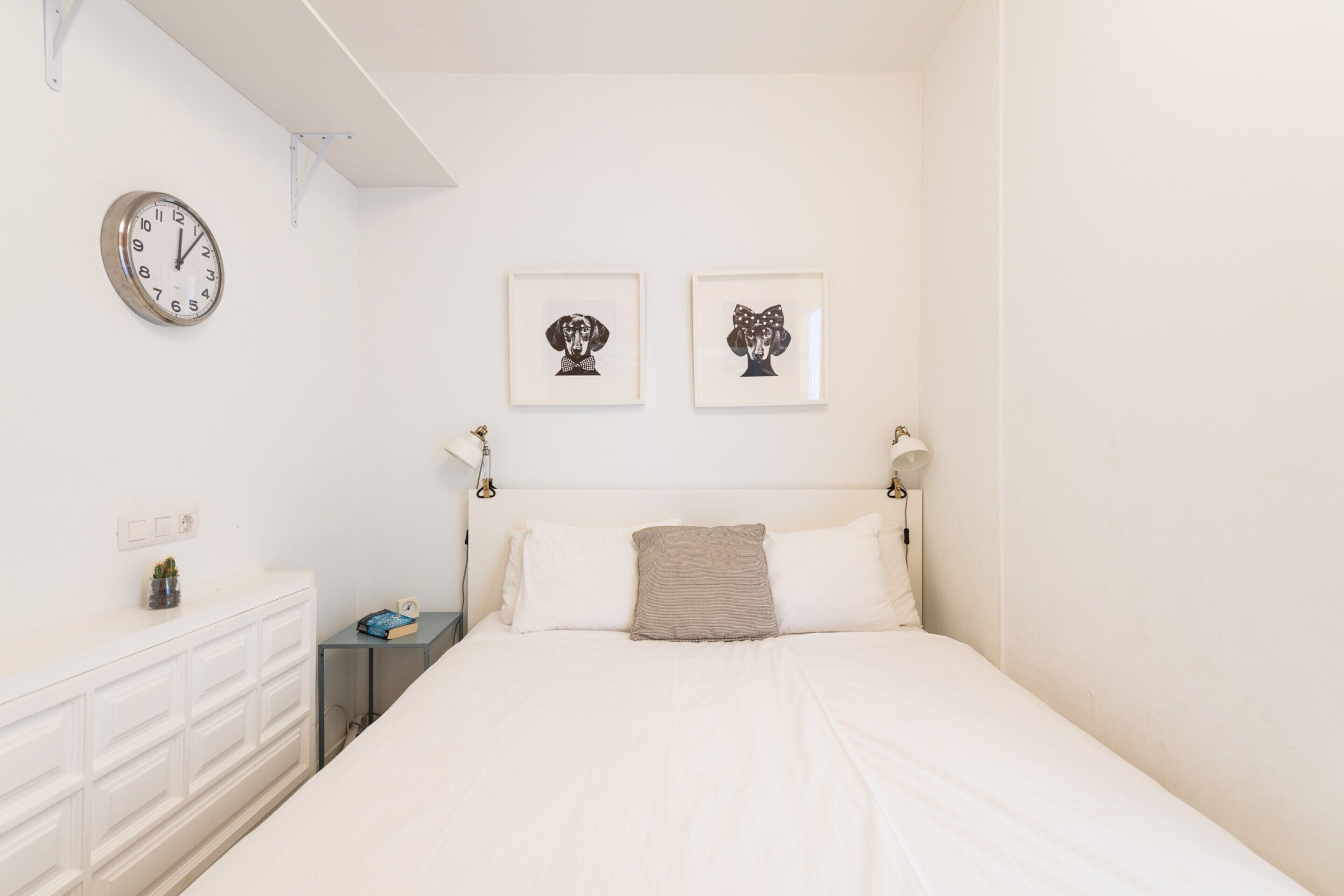 2 bedrooms, iron/ironing board