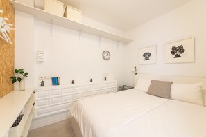 Casa | 2 habitaciones y tabla de planchar con plancha 