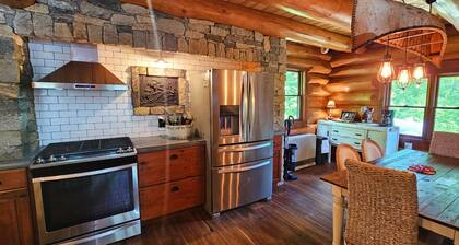Beautiful Waterfront Log Cabin on Lake Brassua