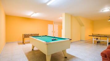 Chalet | Games room