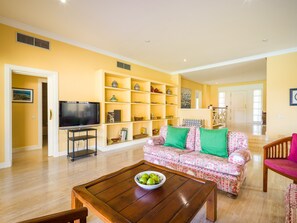 Chalet | Living room