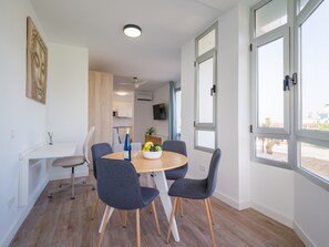 House | Dining - Charming Urban Getaway for Two (Las Palmas de Gran Canaria)