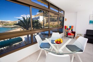 House | Dining - Beachfront Apartment in Mogan With Ocean Views (Mogan)