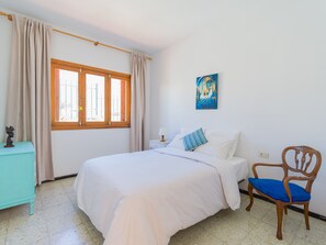 Chalet | 3 bedrooms, iron/ironing board