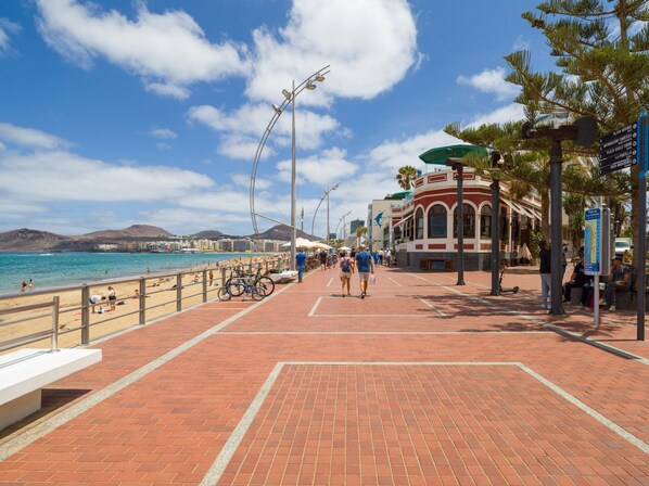 House | Exterior - Charming Accommodation Located on Las Canteras Beach (Las Palmas de Gran Canaria)