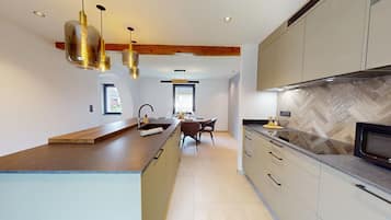 Micro-ondes, four, plaque de cuisson, lave-vaisselle