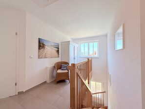 Interior - Spacious, bright vacation home within walking distance of only 500m to the beach, with beautiful garden (Dassow)