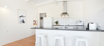 Redgum Apartment - Merrijig - Sleeps 7