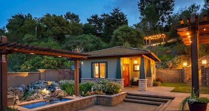 Garden Cottage | 200Mbps | Sofabed | 55âTV | Patio