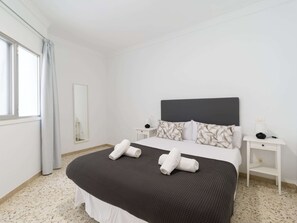 House | 3 bedrooms, iron/ironing board - Beachfront Home in Las Palmas Near Las Canteras (Las Palmas de Gran Canaria)