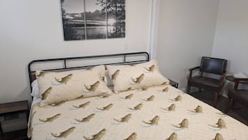 Free WiFi, bed sheets