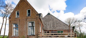 B&B Farm Grutsk in Suwald With its Harbor