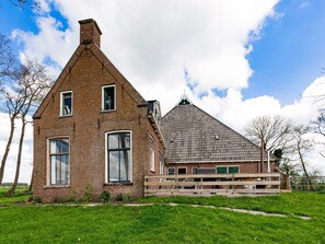 House | Exterior