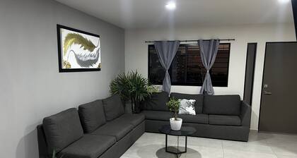 BEAUTIFUL NEW HOUSE WITH PRIVATE JACUZZI