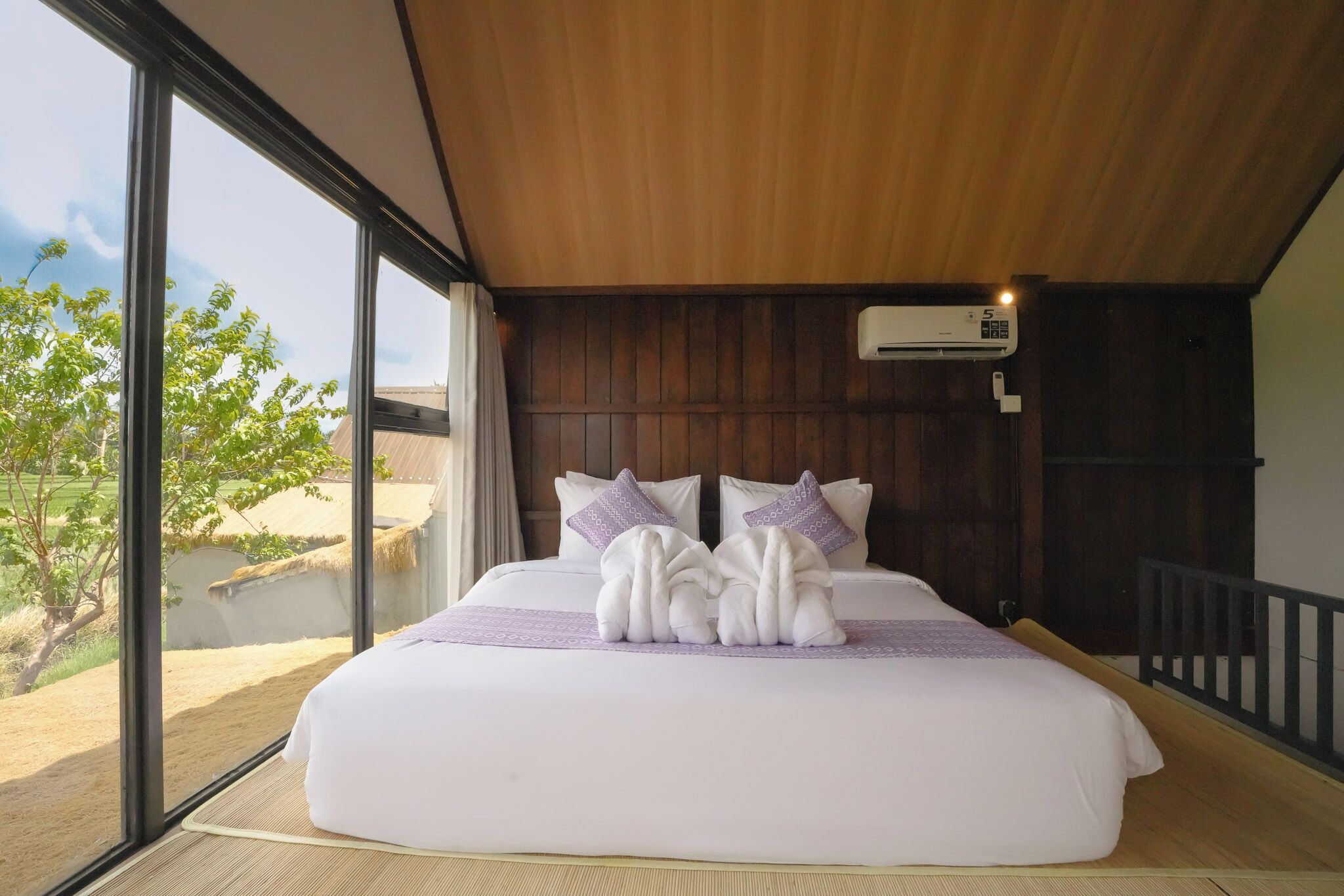 Classic Villa | Desk, free WiFi, bed sheets