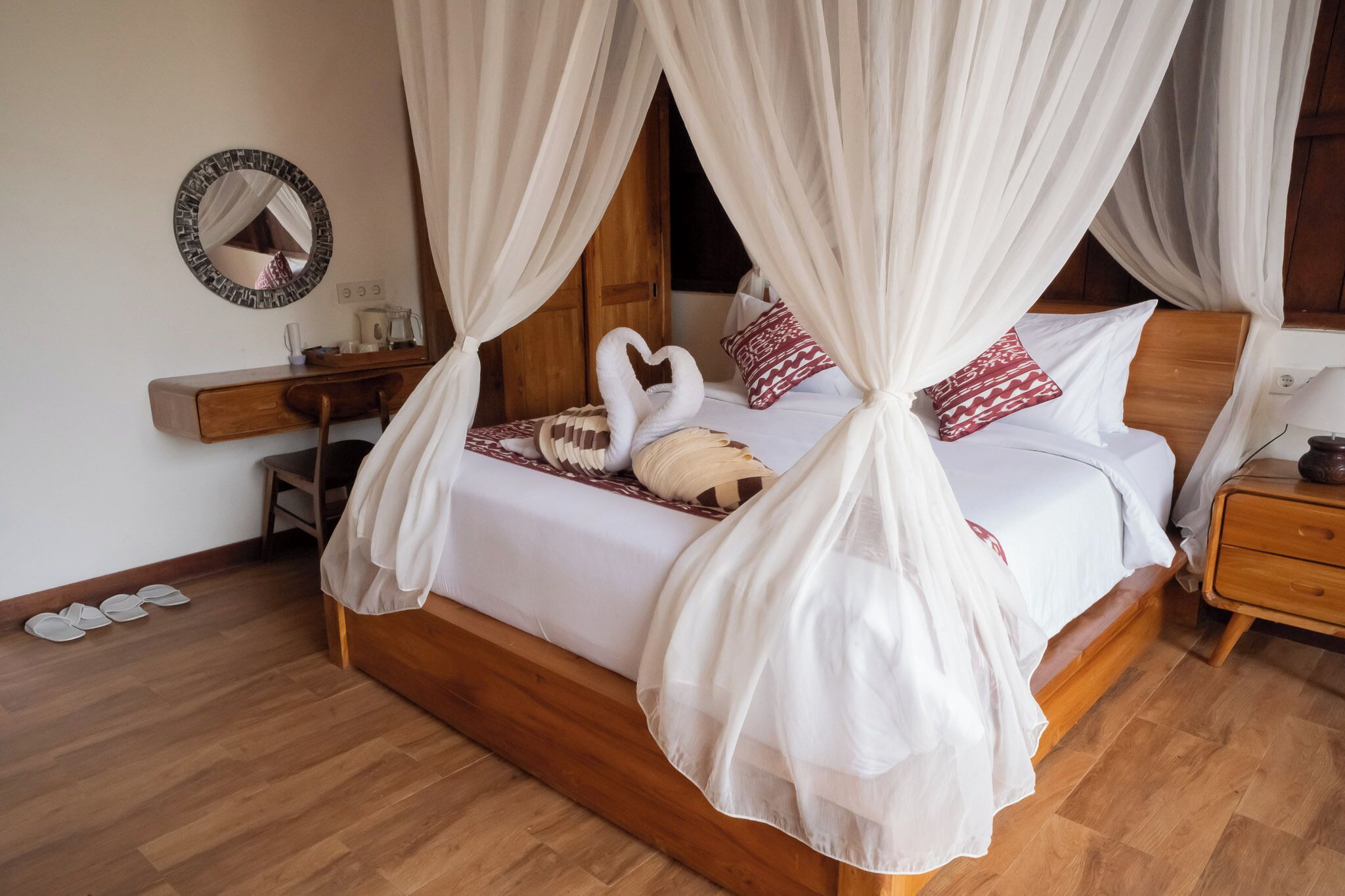 Executive Villa | Desk, free WiFi, bed sheets