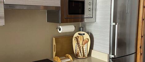 Microwave, stovetop, dishwasher