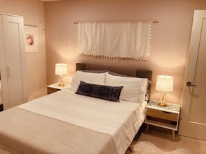 2 bedrooms, WiFi, bed sheets