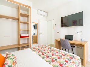 Apartment | 1 bedroom, iron/ironing board