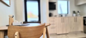 Steps from the Arena - Modern Addington Stay