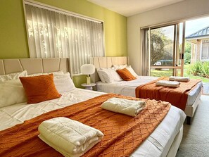 4 Schlafzimmer, Schreibtisch, Bügeleisen/Bügelbrett, kostenloses WLAN