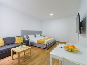 1 bedroom, iron/ironing board - Apartment by Las Canteras Beach, Las Palmas (Las Palmas de Gran Canaria)