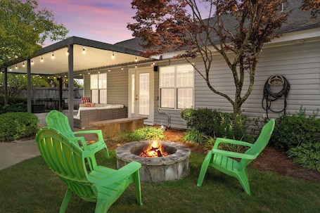 Terrace/patio. The Salty Flamingo w Pool+Hot Tub+Ping Pong