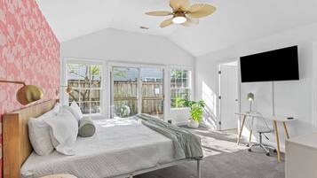 Iron/ironing board, internet, bed sheets