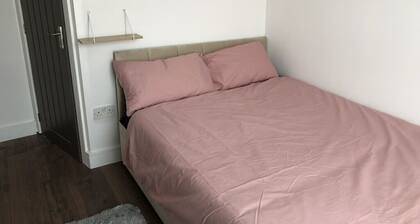 Entire 2 bedroom flat central lincoln