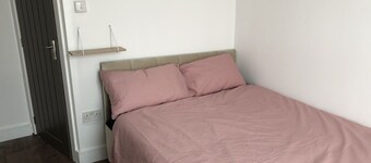 Entire 2 bedroom flat central lincoln