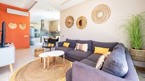 Unclassified image, 4 of 51, button - Villa in Salobre Golf With Private Pool (San Bartolomé de Tirajana)