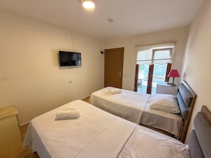 Habitació amb dos llits individuals | Roba de llit d'alta qualitat, minibar, wifi gratuïta i roba de llit
