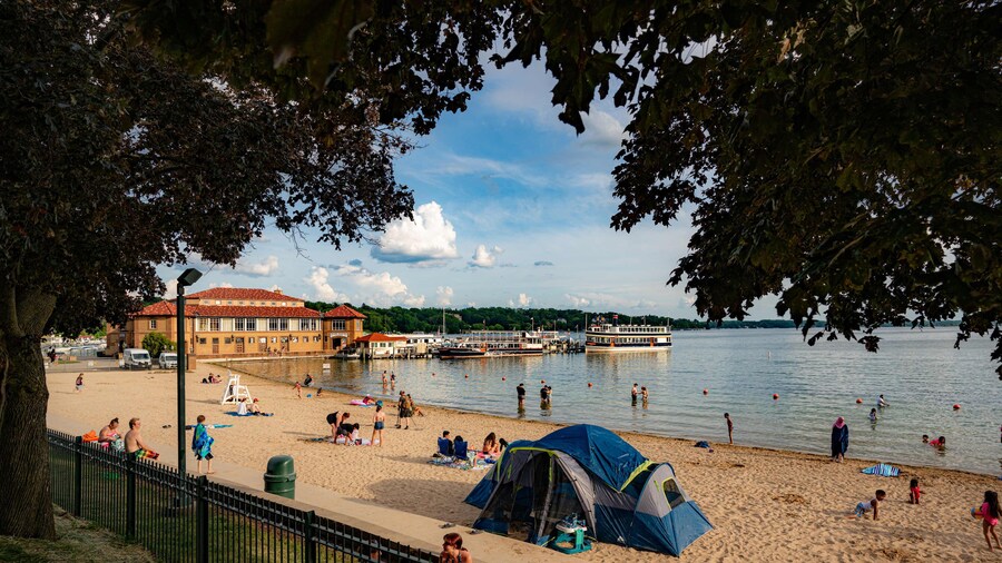 Magnolia Manor - Remodeled Home Near Downtown