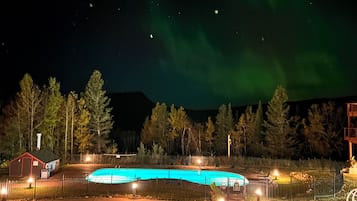 Piscina coperta, piscina all'aperto