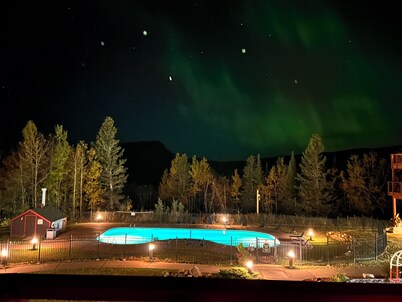 Elite End Unit Mtn/Pool View/Ski-In/Ski-Out