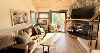 Newly Remodeled Elite End Unit~Private Bedroom+Loft~Ski-In&Ski-Out~Pools~View