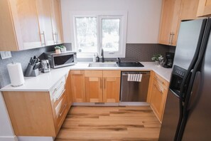 Microwave, oven, stovetop, coffee/tea maker