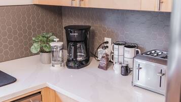 Microwave, oven, stovetop, coffee/tea maker