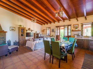 Dining - Cottage in Valleseco Near Doramas Park (Valleseco)