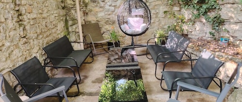 Maison de 2 à 3 chambres
Accueil possible jusqu'à 10 personnes 