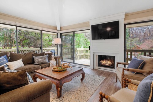 Abbey Springs - Private Community & Amenities!