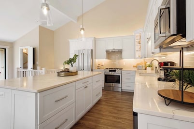 Abbey Springs - Private Community & Amenities!