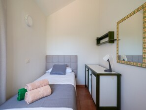 2 bedrooms, iron/ironing board - Bungalow in Gran Canaria Near Yumbo Center (San Bartolomé de Tirajana)