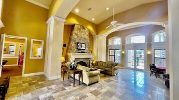 Smart-TV, Stereoanlage