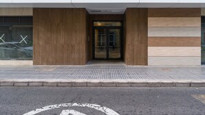 Unclassified image, 5 of 23, button - Apartment in La Isleta Near Las Canteras Beach (Las Palmas de Gran Canaria)
